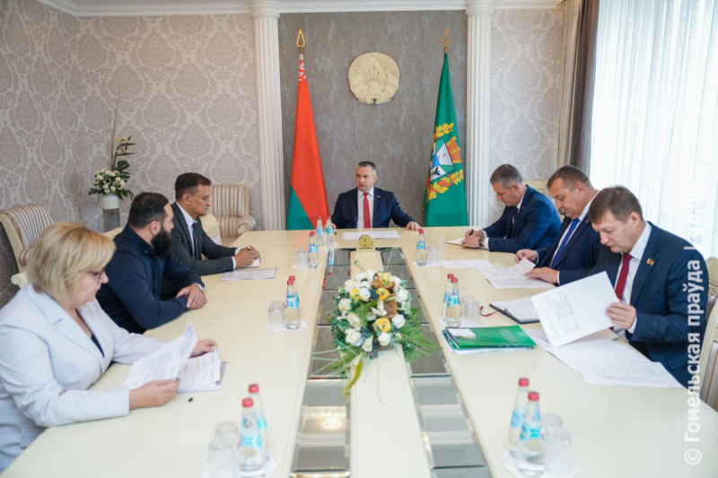 Нужно развиваться самим: руководство облисполкома рассмотрело обращение частного предприятия из Буда-Кошелевского района