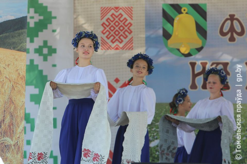 На Будакошелевщине прошел фестиваль рушников