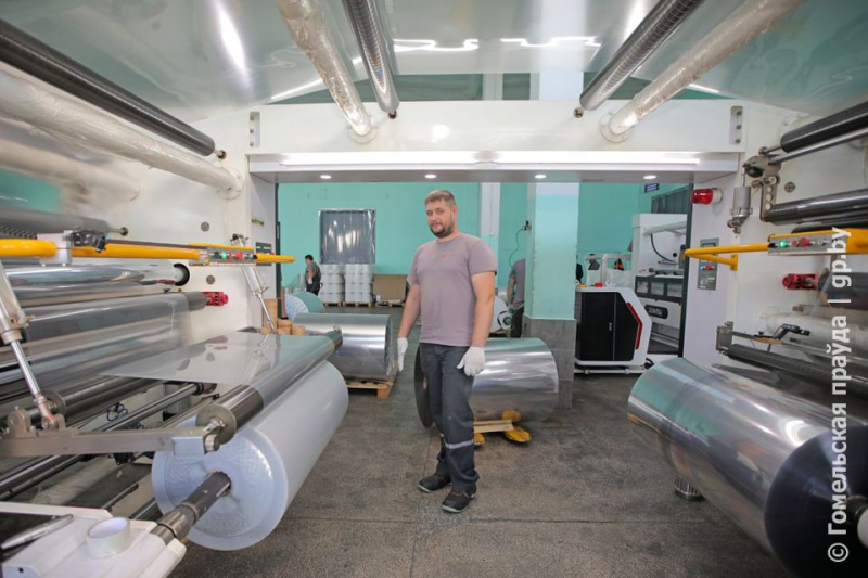 Сергей Масляк обсудил с коллективом СП «АМИПАК»-ОАО ценности единства, мира и согласия