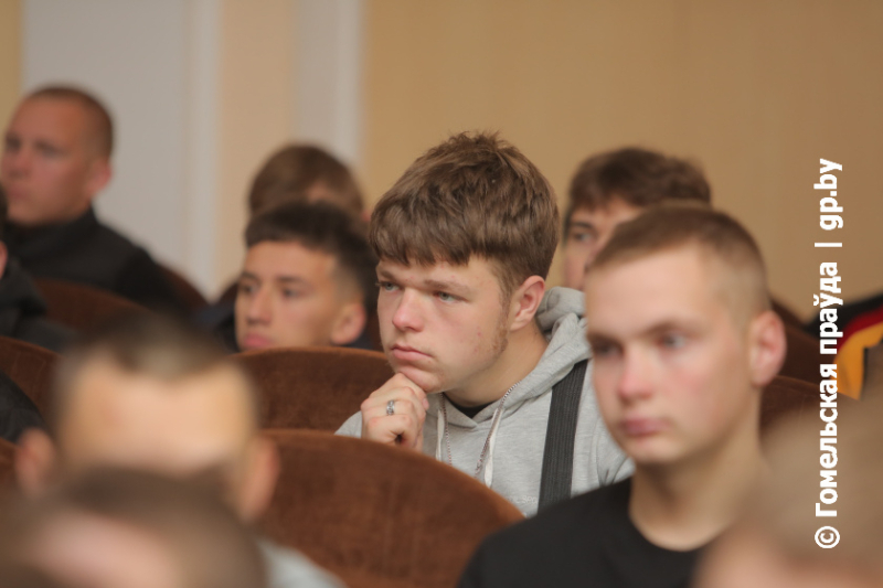 «Гомельская праўда» побывала в гостях у будущих аграриев 