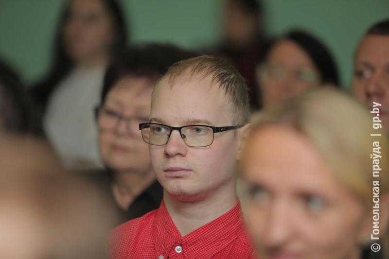 Сергей Масляк обсудил с коллективом СП «АМИПАК»-ОАО ценности единства, мира и согласия