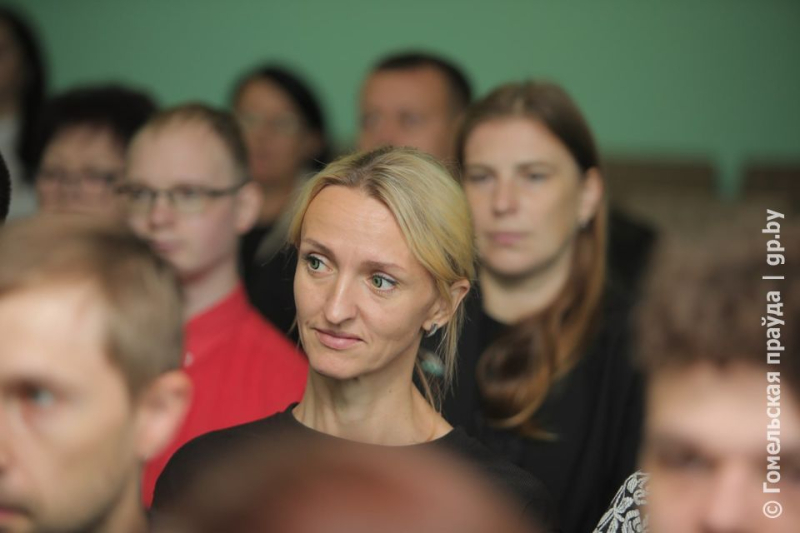 Сергей Масляк обсудил с коллективом СП «АМИПАК»-ОАО ценности единства, мира и согласия