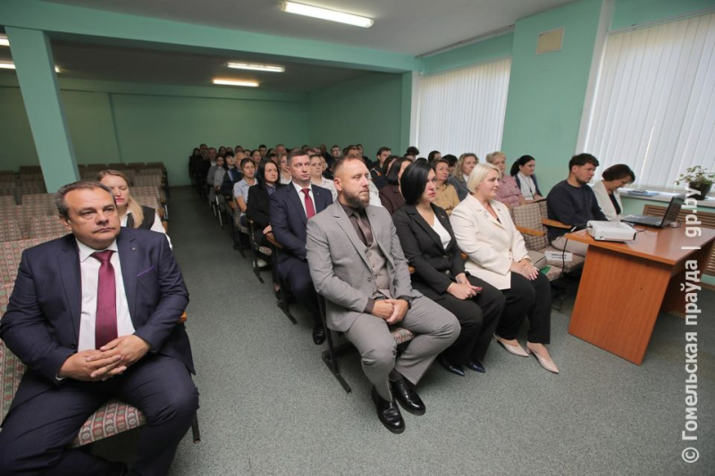 Сергей Масляк обсудил с коллективом СП «АМИПАК»-ОАО ценности единства, мира и согласия