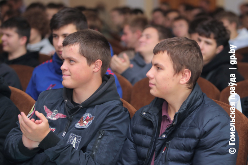 «Гомельская праўда» побывала в гостях у будущих аграриев 