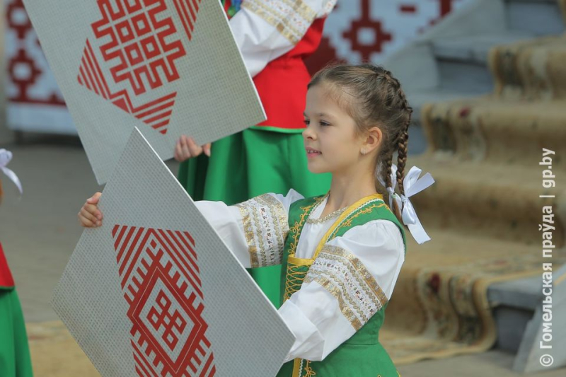 На Будакошелевщине прошел фестиваль рушников