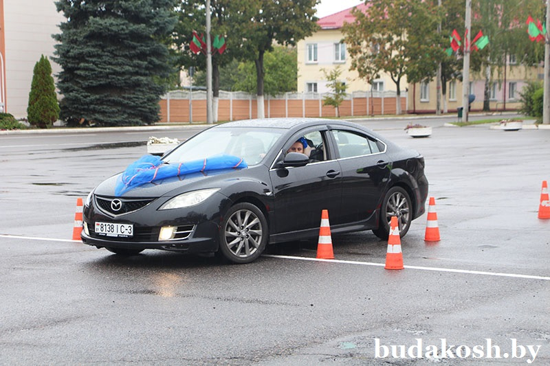 Молодежный конкурс «Автоледи 2025», посвященный Дню народного единства, провели в Буда-Кошелево