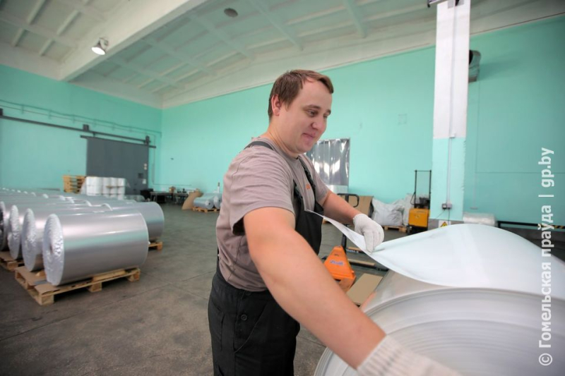 Сергей Масляк обсудил с коллективом СП «АМИПАК»-ОАО ценности единства, мира и согласия