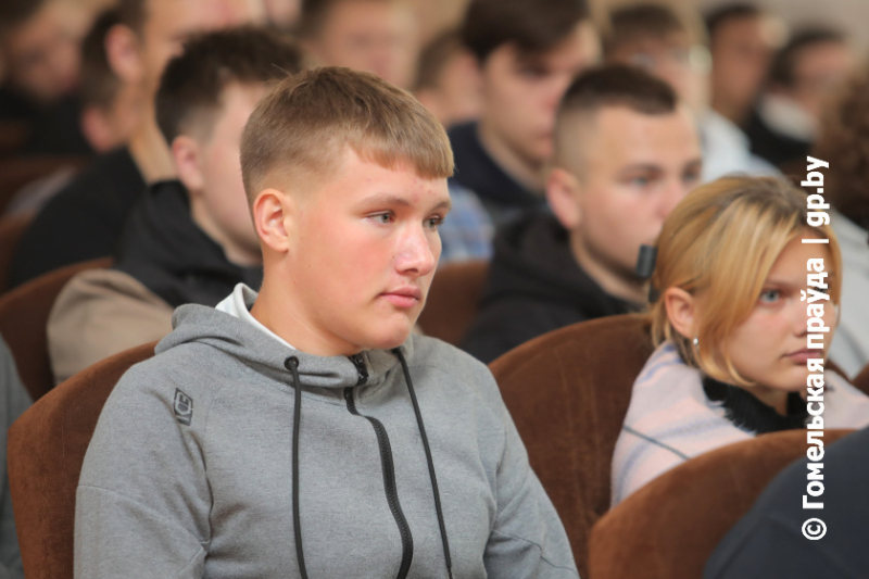 «Гомельская праўда» побывала в гостях у будущих аграриев 