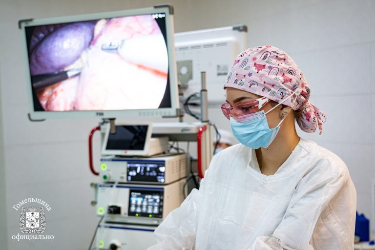 В Гомельский областной клинический онкологический диспансер поступило уникальное оборудование — современная лапароскопическая стойка