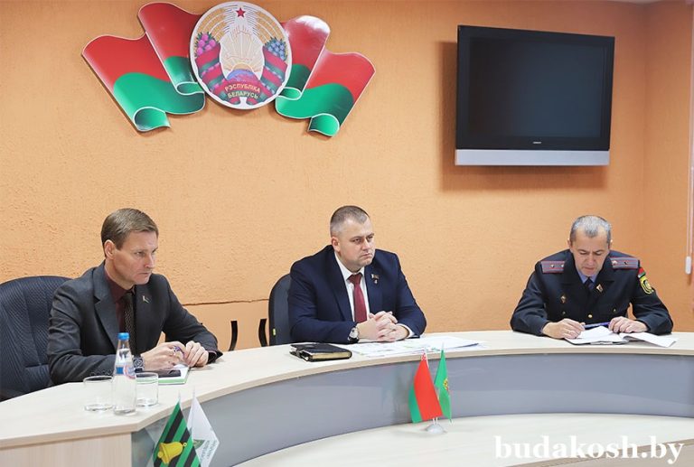 Кибербезопасность и профилактика кибепреступлений. В рамках ЕДИ информационно-пропагандистские группы райисполкома провели встречи в трудовых коллективах