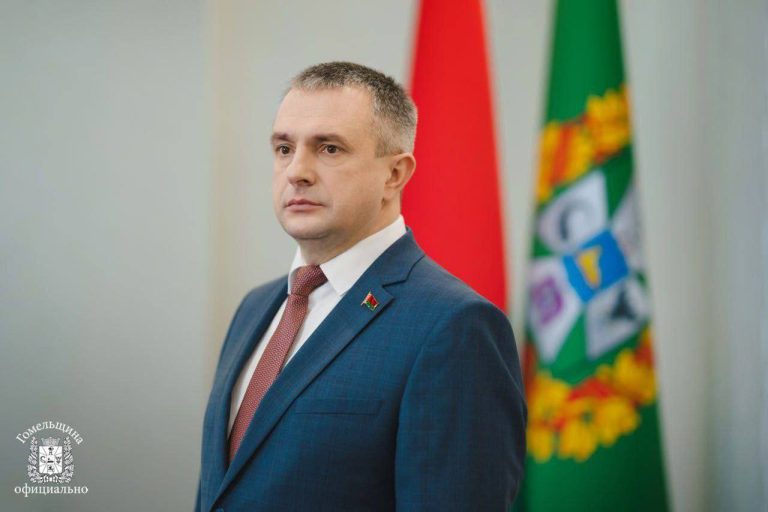 Жителей Гомельщины с Днем Октябрьской революции поздравил председатель облисполкома Иван Крупко