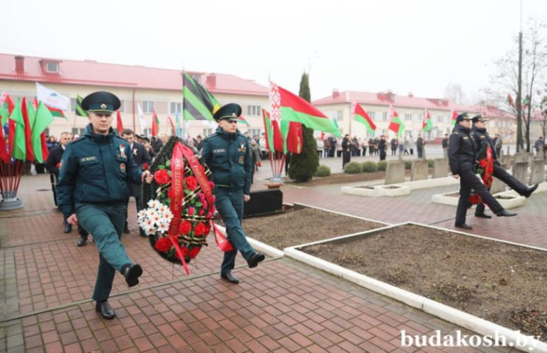 Буда-Кошелевский район отметил 82-ю годовщину со дня освобождения от немецко-фашистских захватчиков