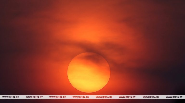 На Солнце произошла двойная сильная вспышка